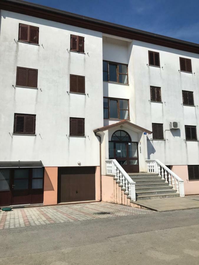 Studio Apartman Lorenzo Umag Exterior photo